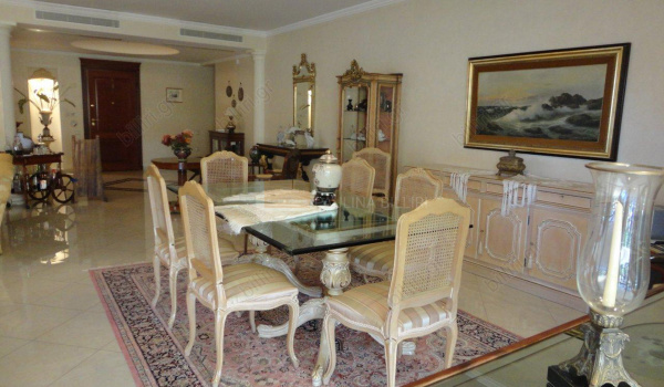 Τραπεζαρία - Dining room